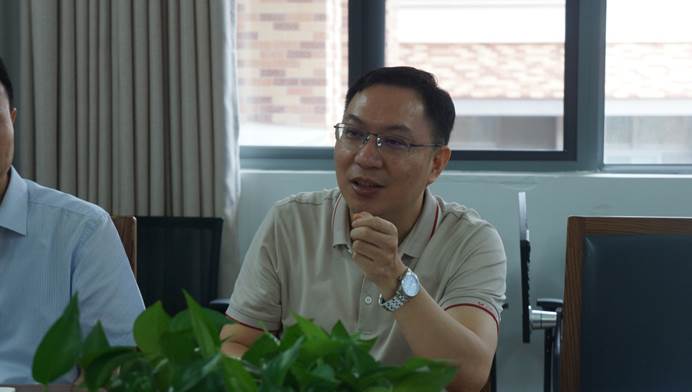 说明: D:\Safira 工作文件夹\2022-5-30 刘海春副校长率研究生院来伟德官网调研\刘海春发言.JPG